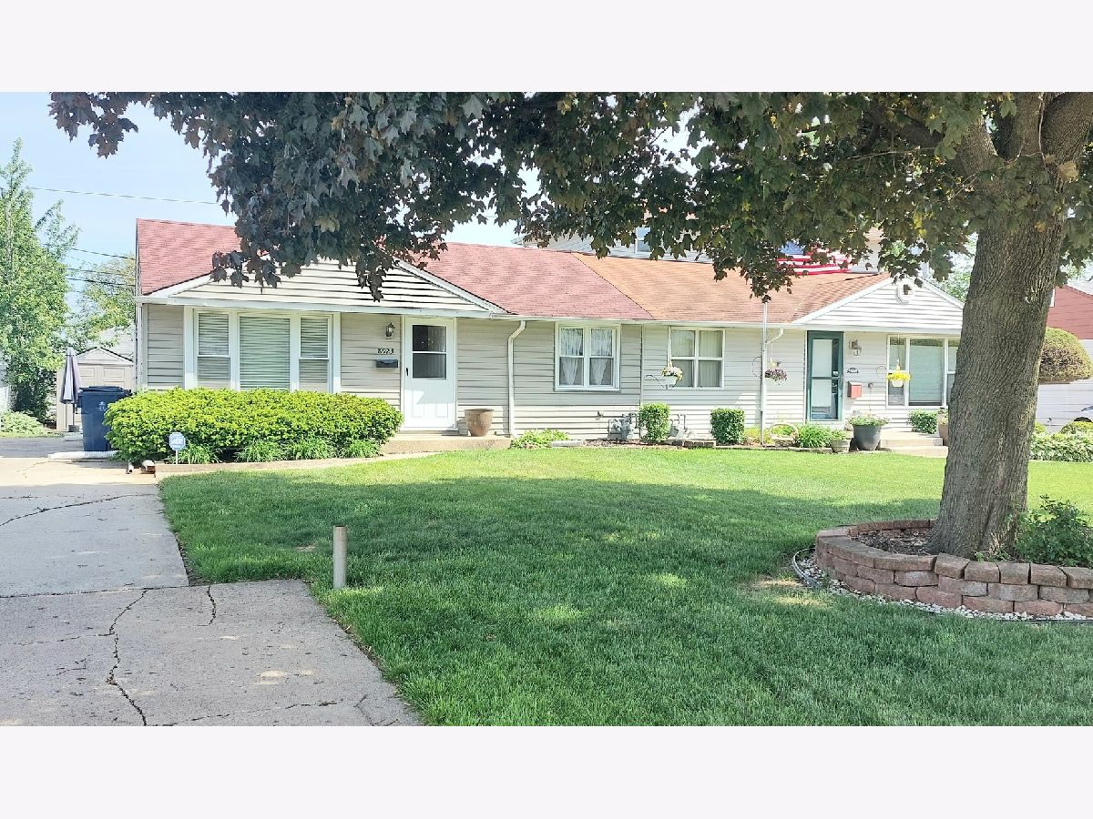  Sold Hometown Illinois, 8923 Main