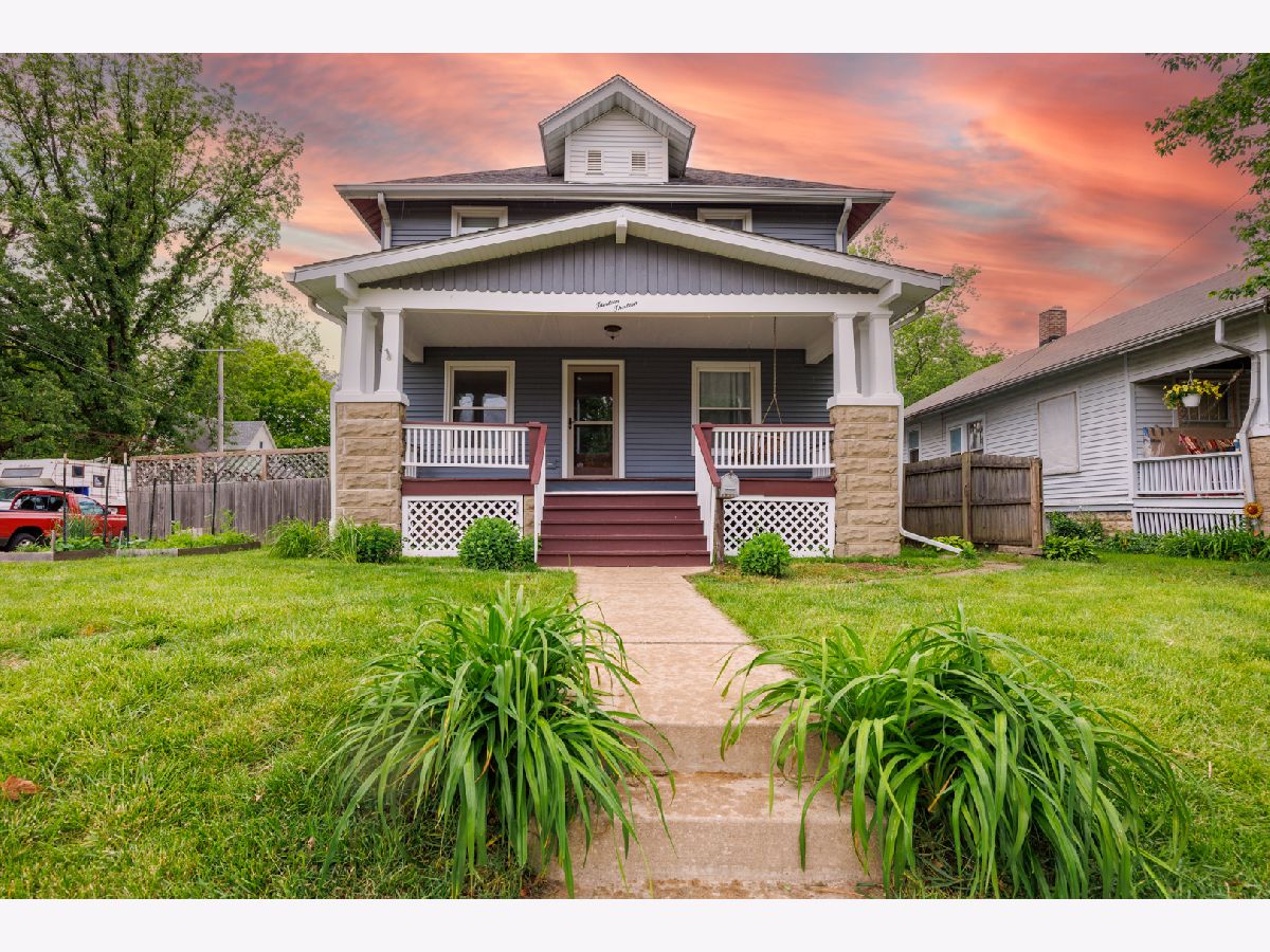 Homes & Condos & Townhomes Sold South Hill Bloomington Illinois, 1313 Madison