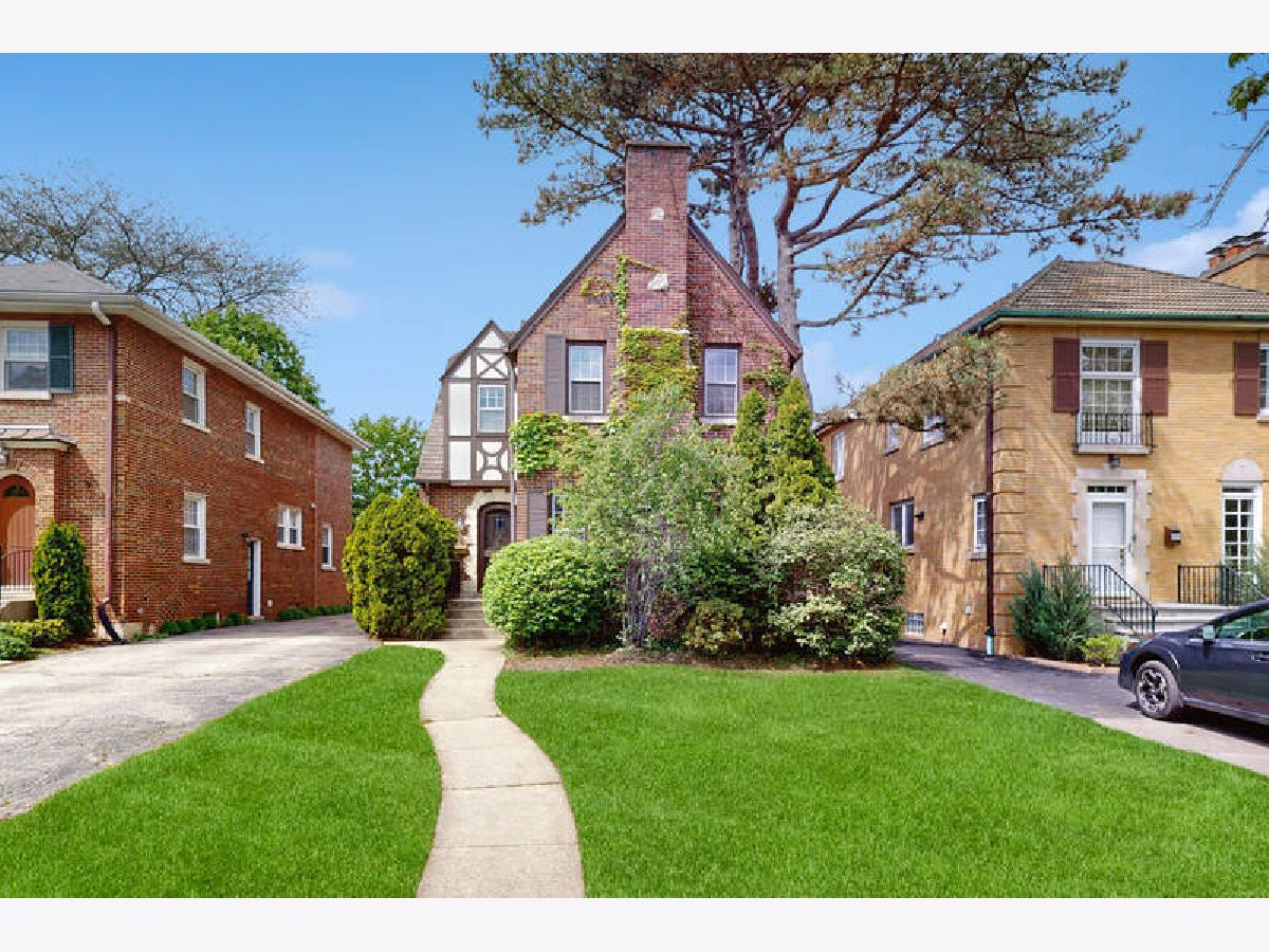  Sold Kenilworth Illinois, 715 Roger