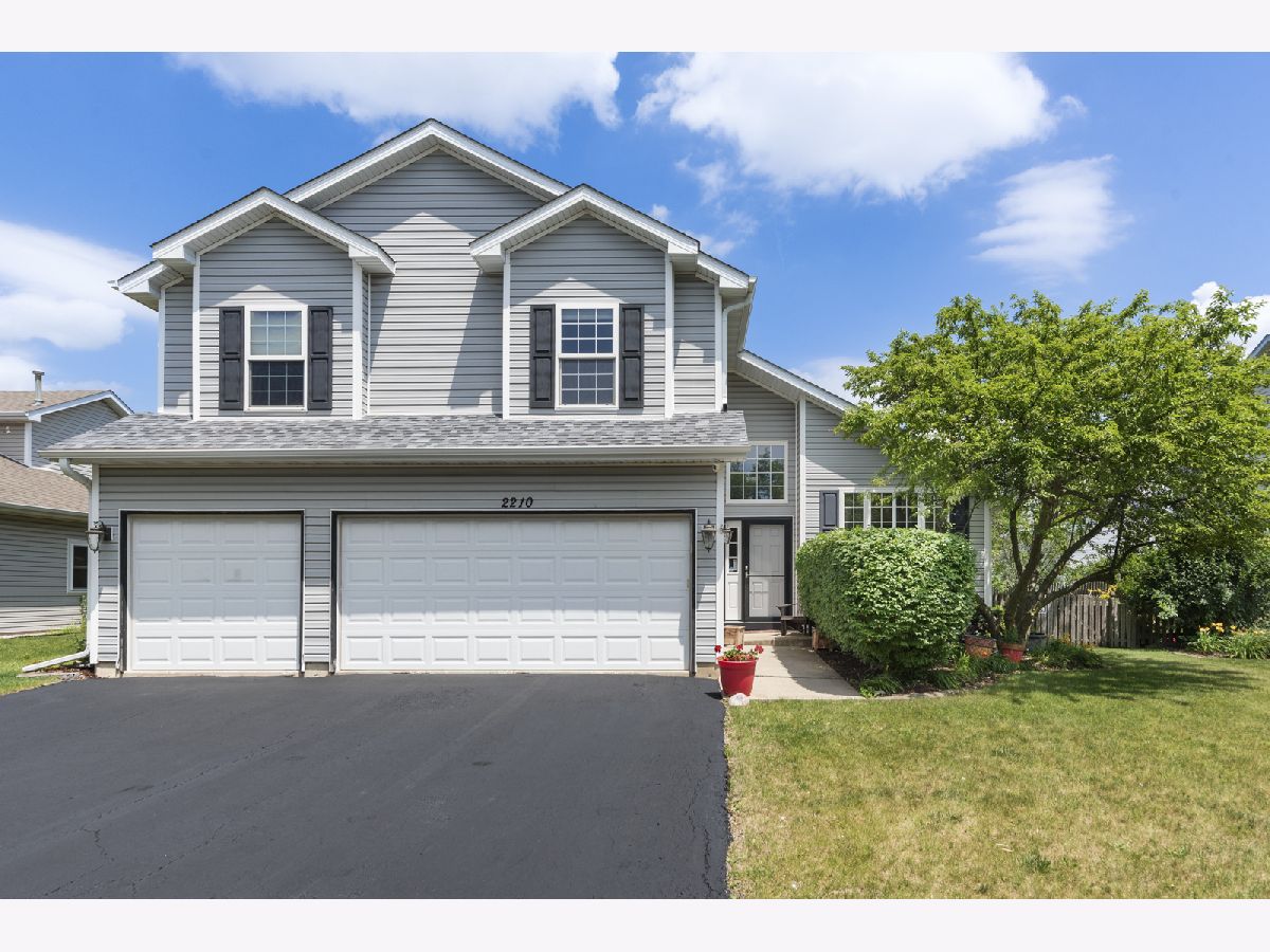 Homes Sold Aspen Meadows Plainfield Illinois, 2210 Falcon