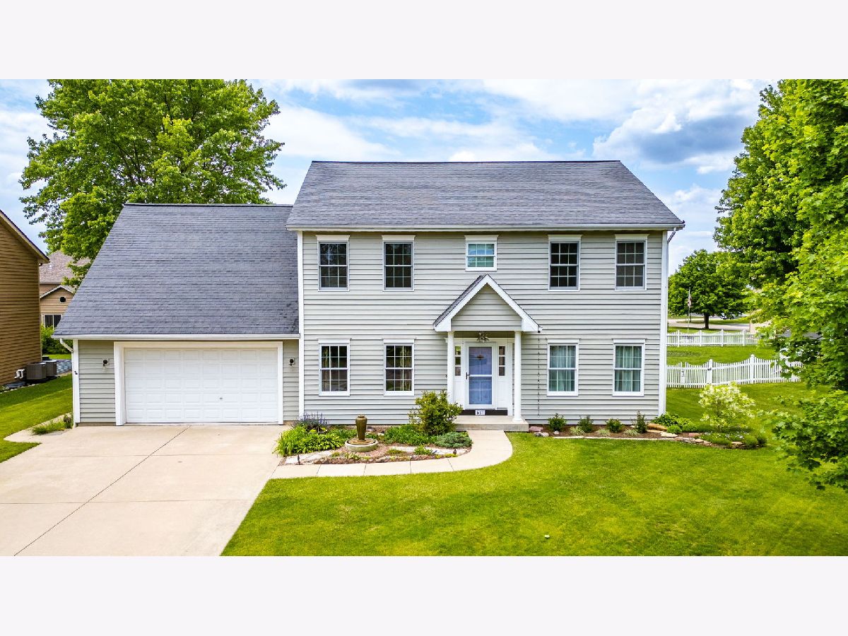  Sold Hinckley Illinois, 631 Prairie View
