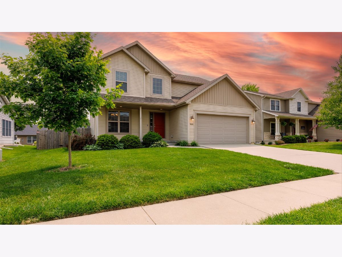 Homes & Condos & Townhomes Sold Collie Ridge Normal Illinois, 901 Vanderbilt