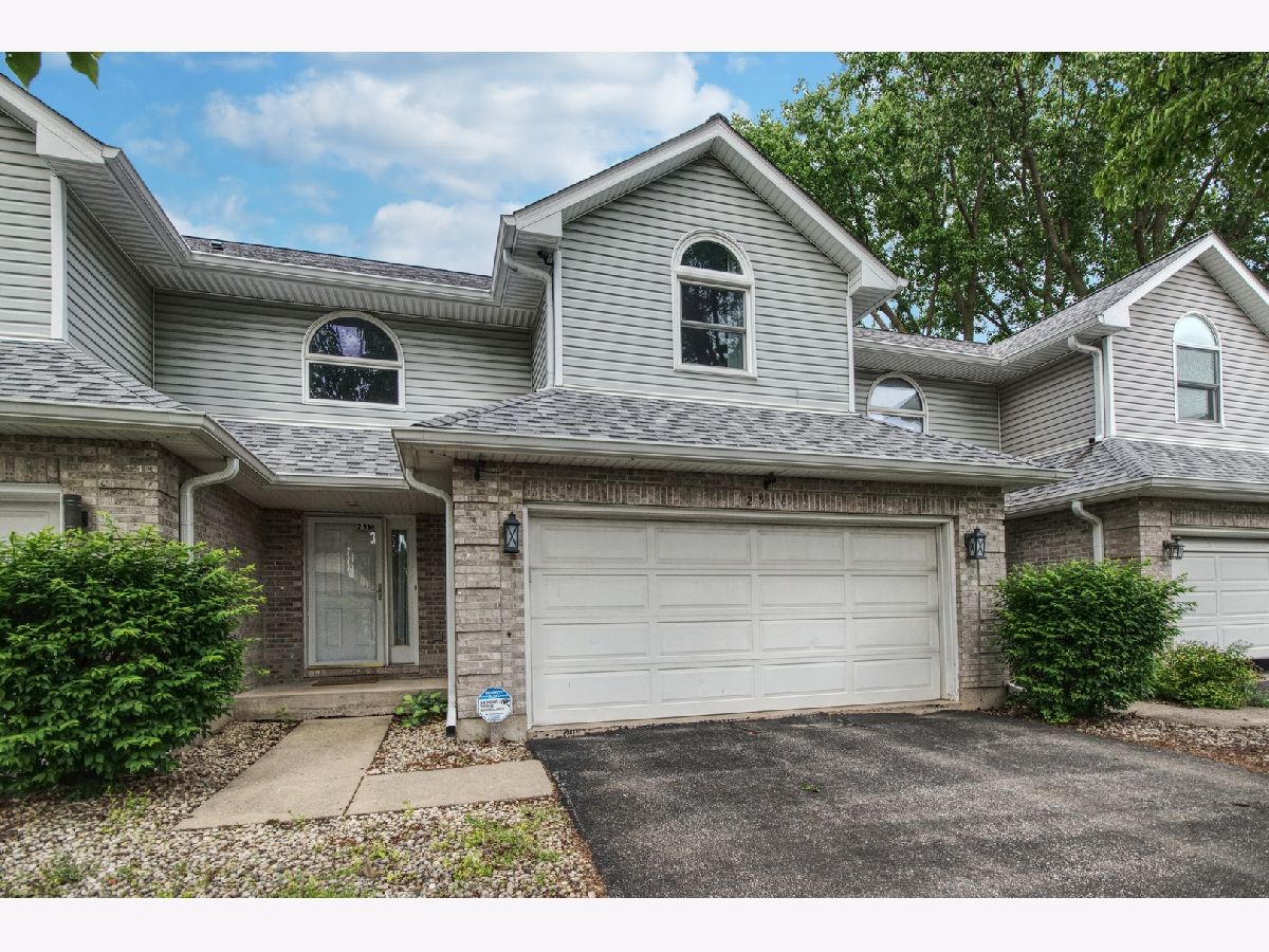 Townhomes Sold Crestbrooke Crest Hill Illinois, 2516 Tulip