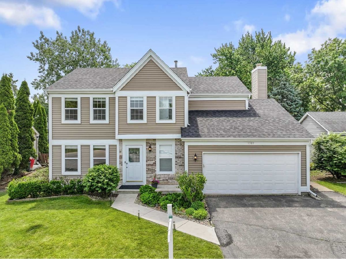 Homes & Condos & Townhomes Sold Cambridge West Mundelein Illinois, 1389 Huntington