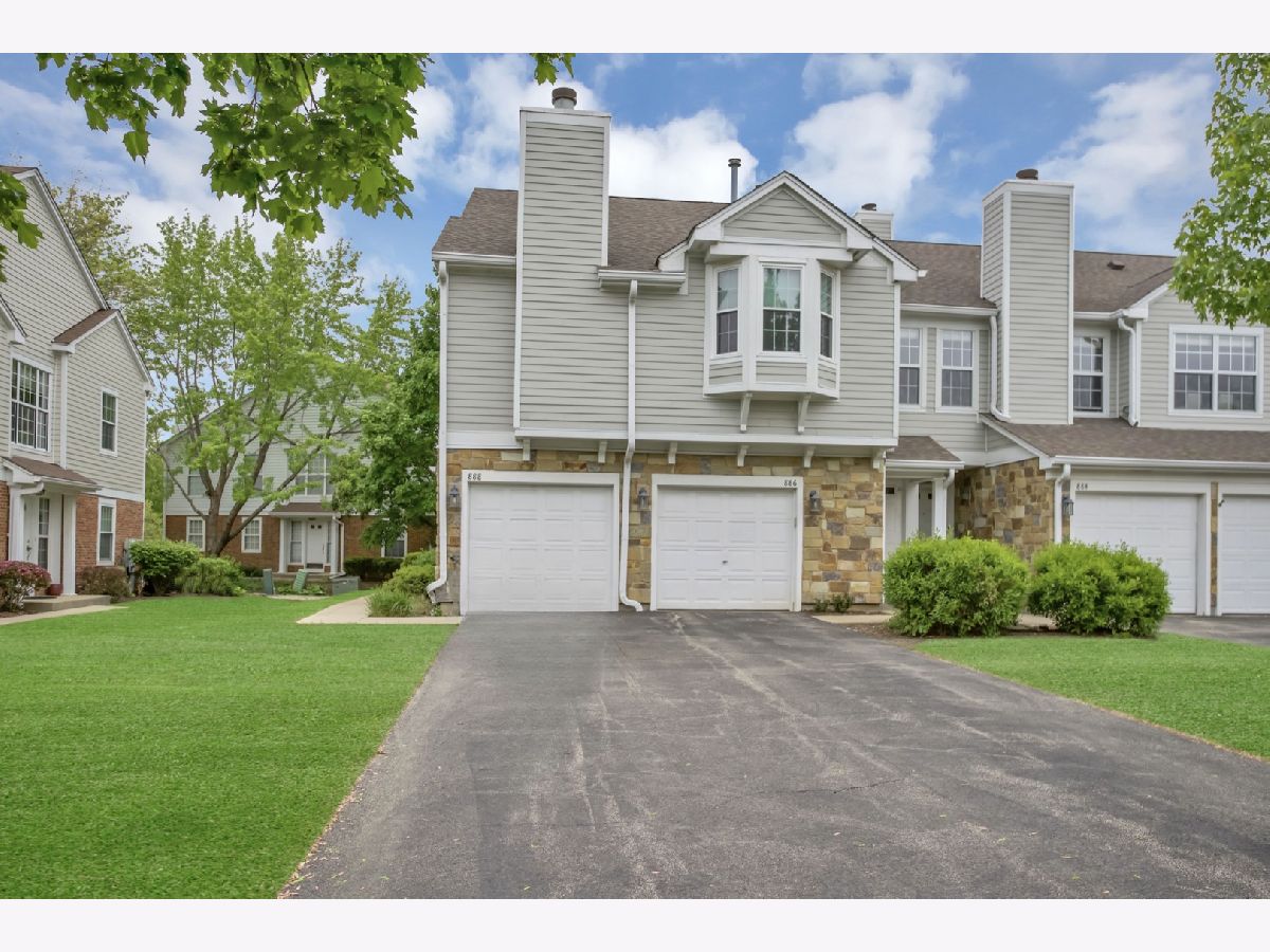Townhomes & Condos Sold Carriages Of Grosse Pointe Vernon Hills Illinois, 886 Ann Arbor