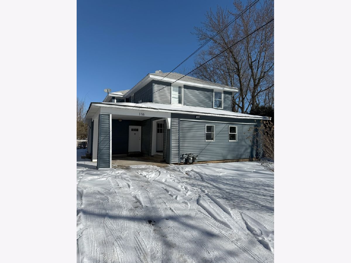  Rented Crystal Lake Illinois, 116 Center
