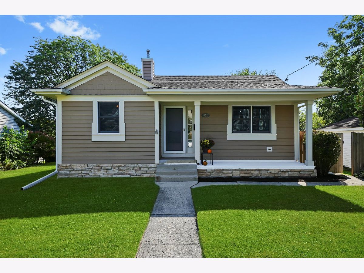  For Sale Libertyville Illinois, 330 3rd Street
