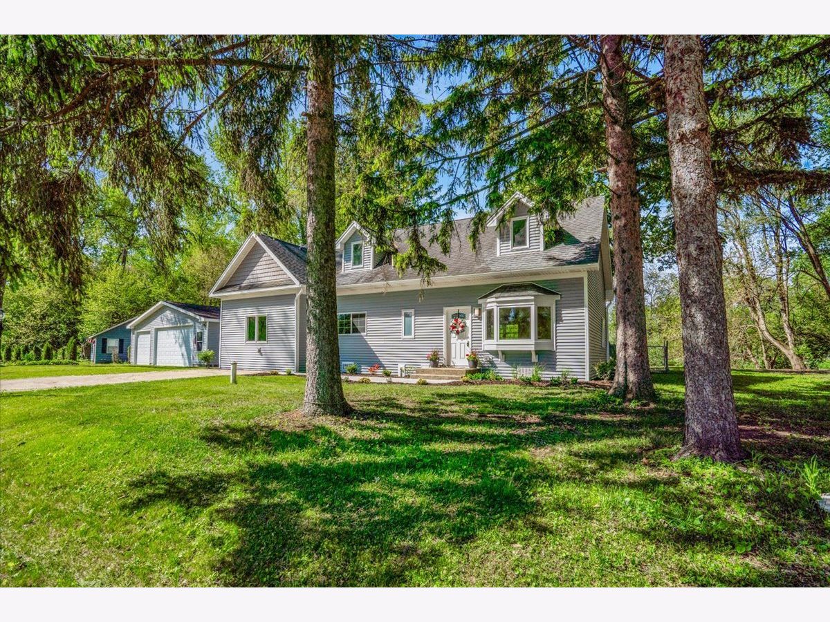 Sold Mchenry Illinois, 2425 Riverside