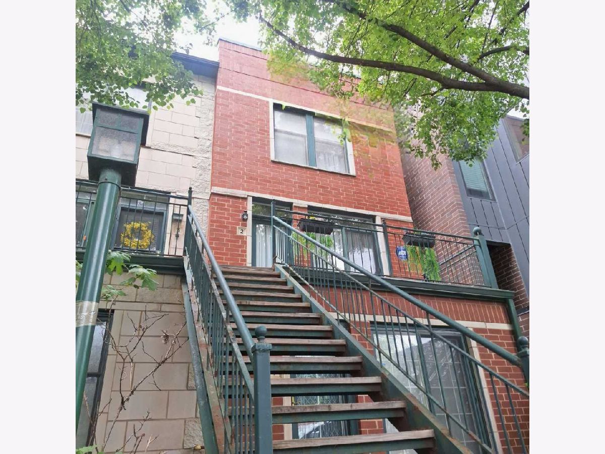 Townhomes & Condos Rented Dearborn Village Chicago Illinois, 1812 State