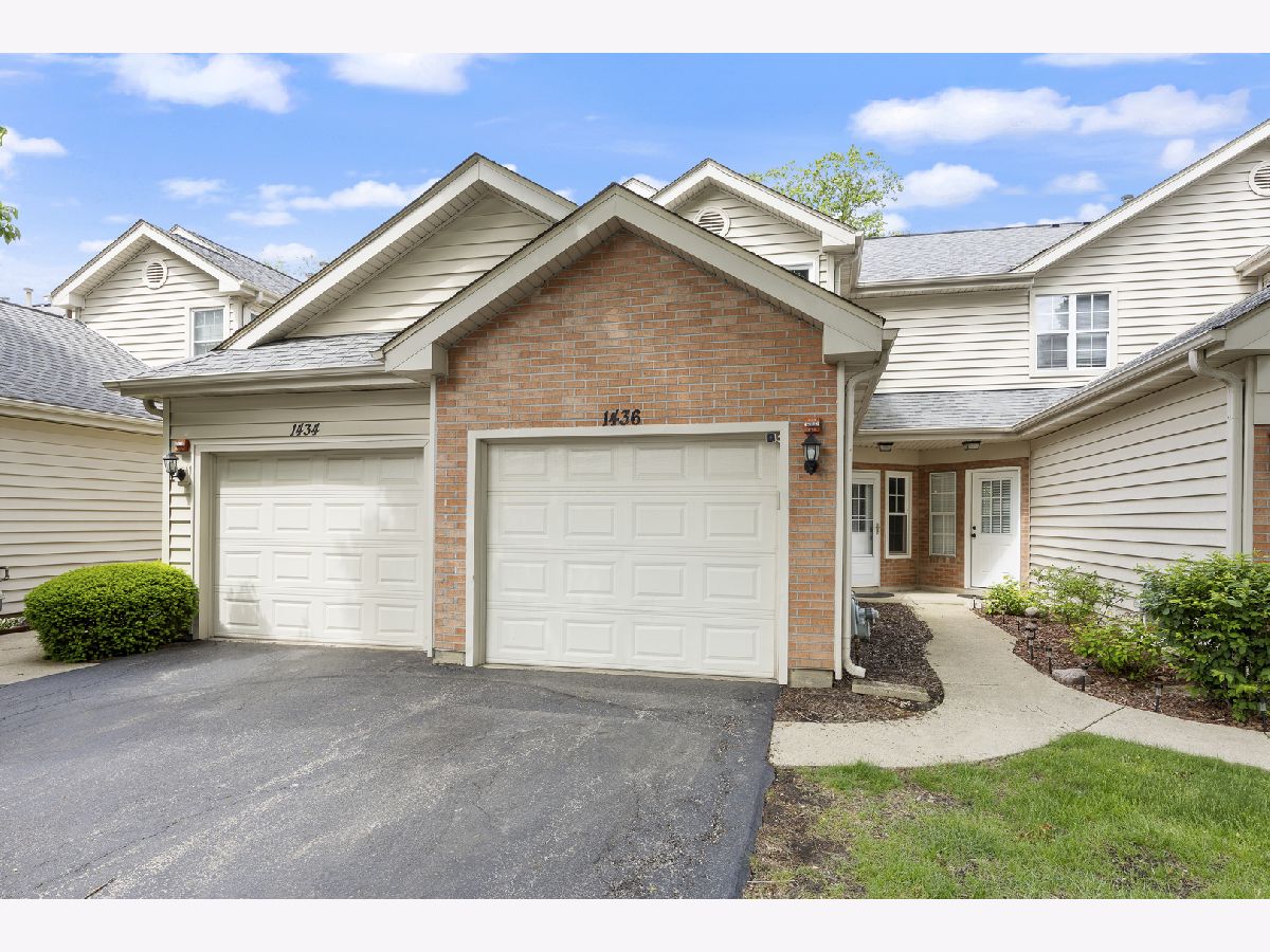 Townhomes & Condos & Homes Sold Glendale Lakes Glendale Heights Illinois, 1436 Golfview