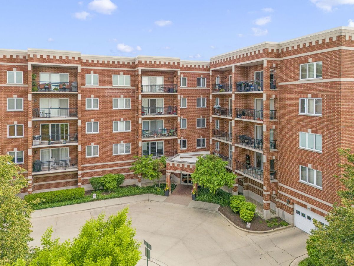 Condominiums Sold Waterford Place Wheaton Illinois, 405 Front