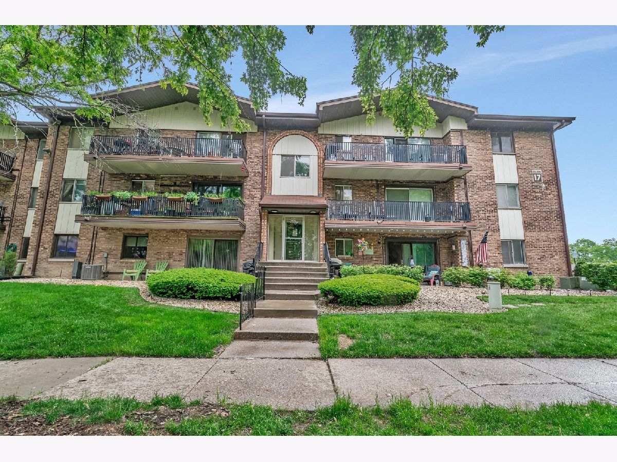 Condominiums Sold Sandpiper South Crestwood Illinois, 14028 Laramie