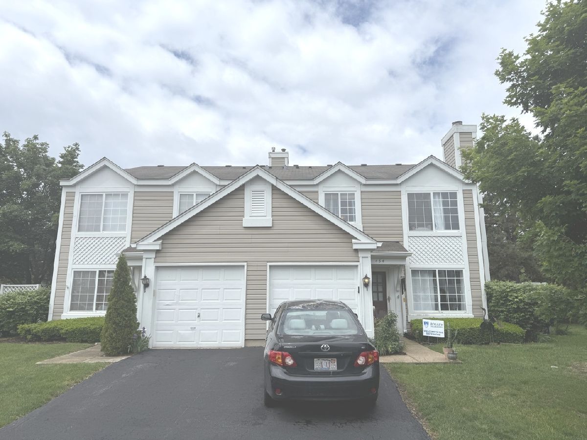 Townhomes & Condos Sold Liberty Square Aurora Illinois, 454 Paul Revere