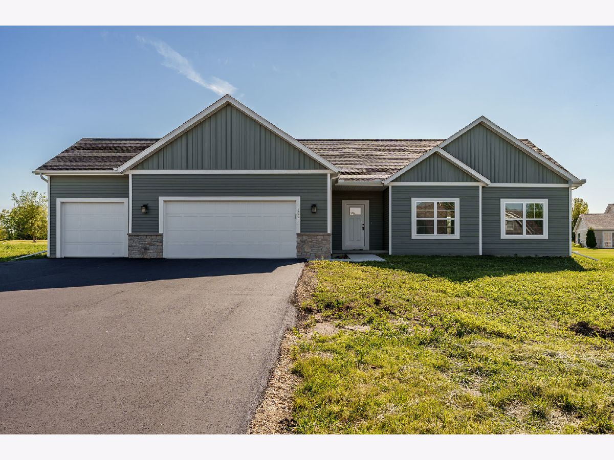  For Sale South Beloit Illinois, 15551 Finley Way