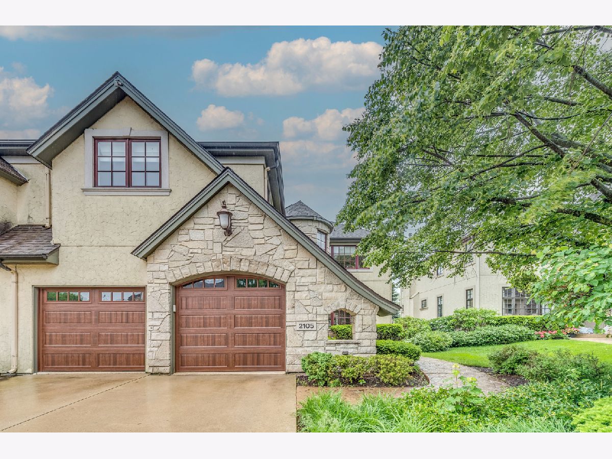 Townhomes Sold Exeter Lisle Illinois, 2105 Lillian