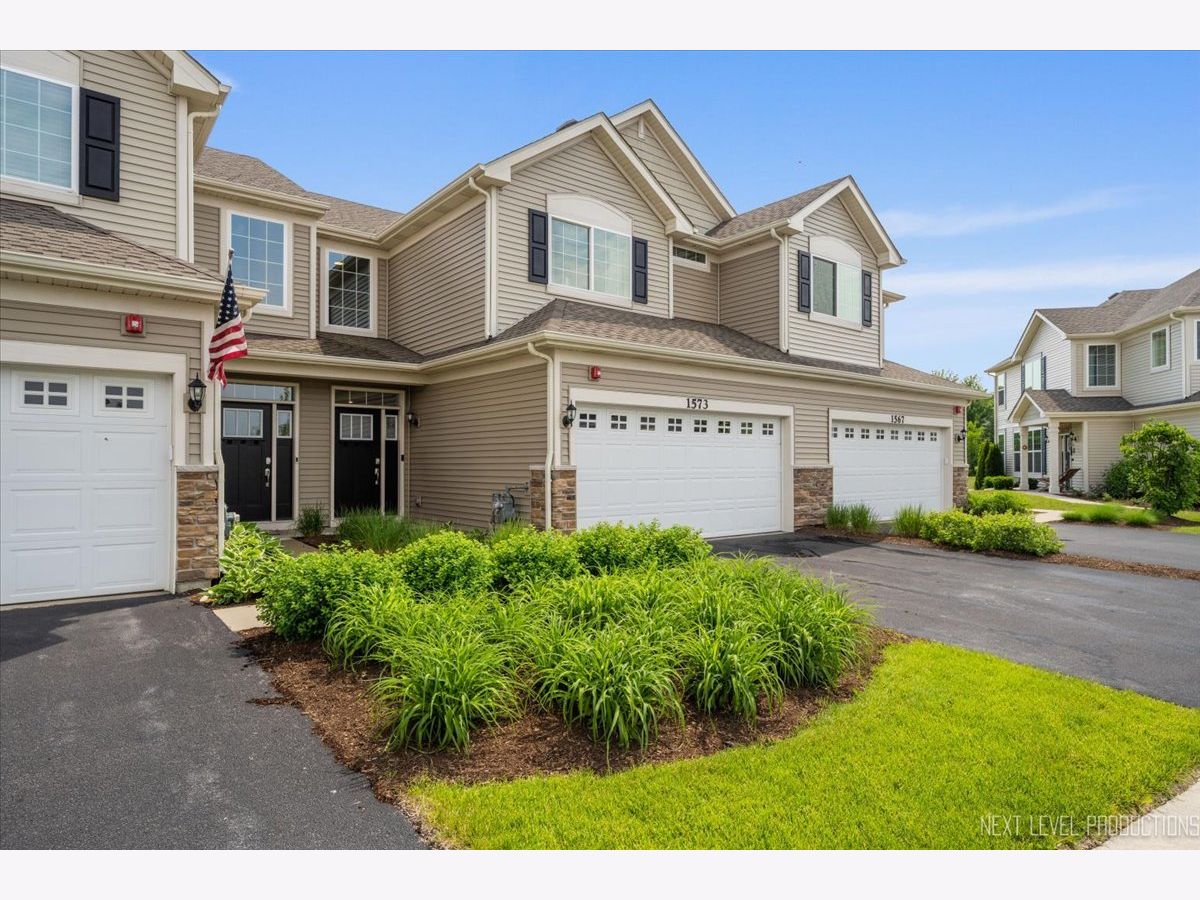 Condos & Townhomes Sold Prairie Commons Batavia Illinois, 1573 Kraft
