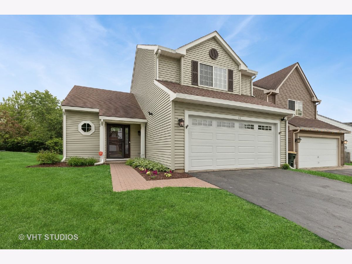 Homes & Townhomes Sold Country Walk Round Lake Beach Illinois, 15 Honeysuckle