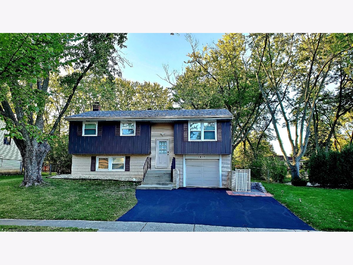 Homes & Condos & Townhomes Sold Weathersfield Schaumburg Illinois, 1427 Hampton