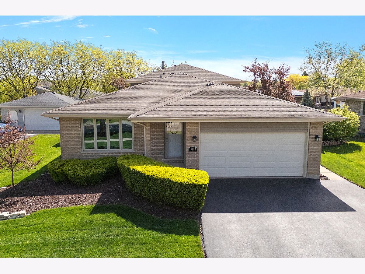  Sold Orland Hills Illinois, 17013 Haven
