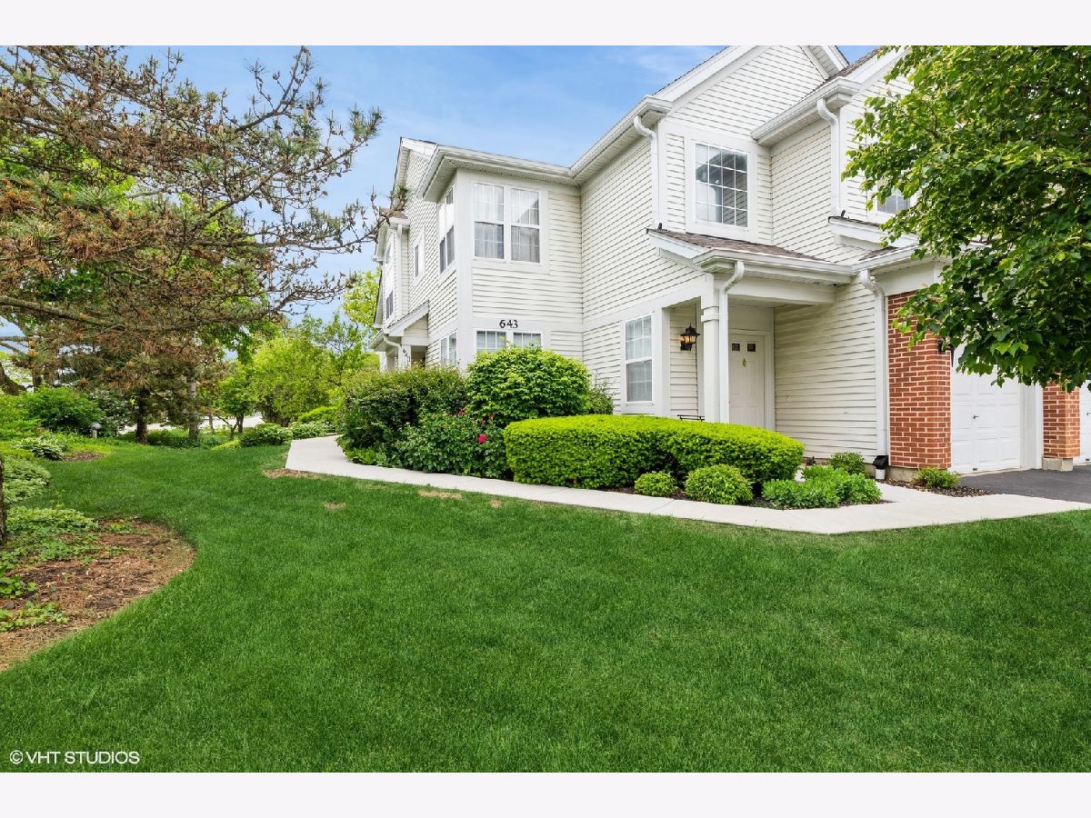 Townhomes & Condos Sold Rob Roy Country Club Village Prospect Heights Illinois, 645 Concord