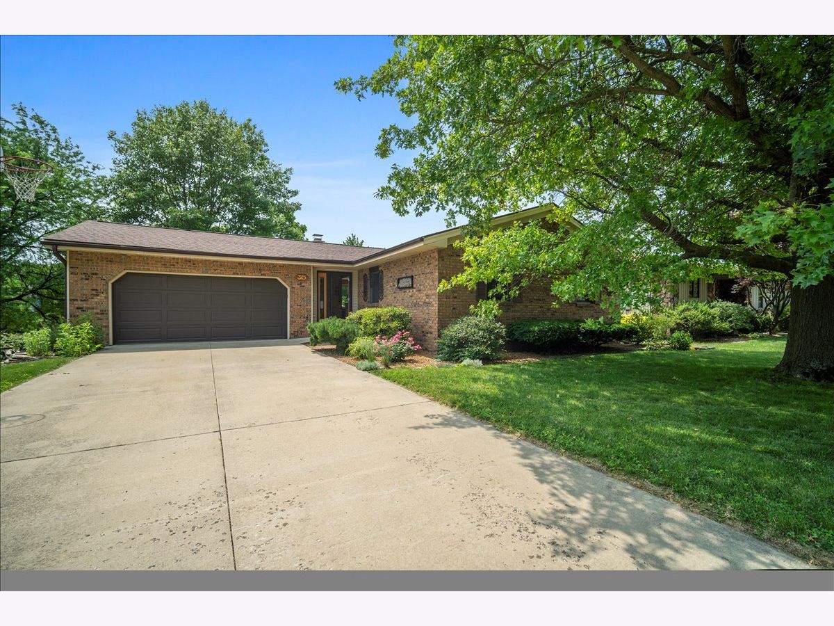 Homes & Condos & Townhomes Sold University Park Normal Illinois, 315 Bone