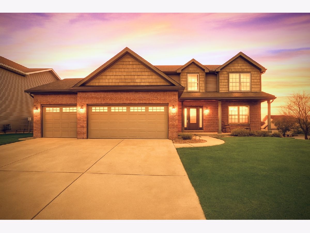 Homes & Condos & Townhomes Sold Blackstone Trails Normal Illinois, 2708 Red Rock