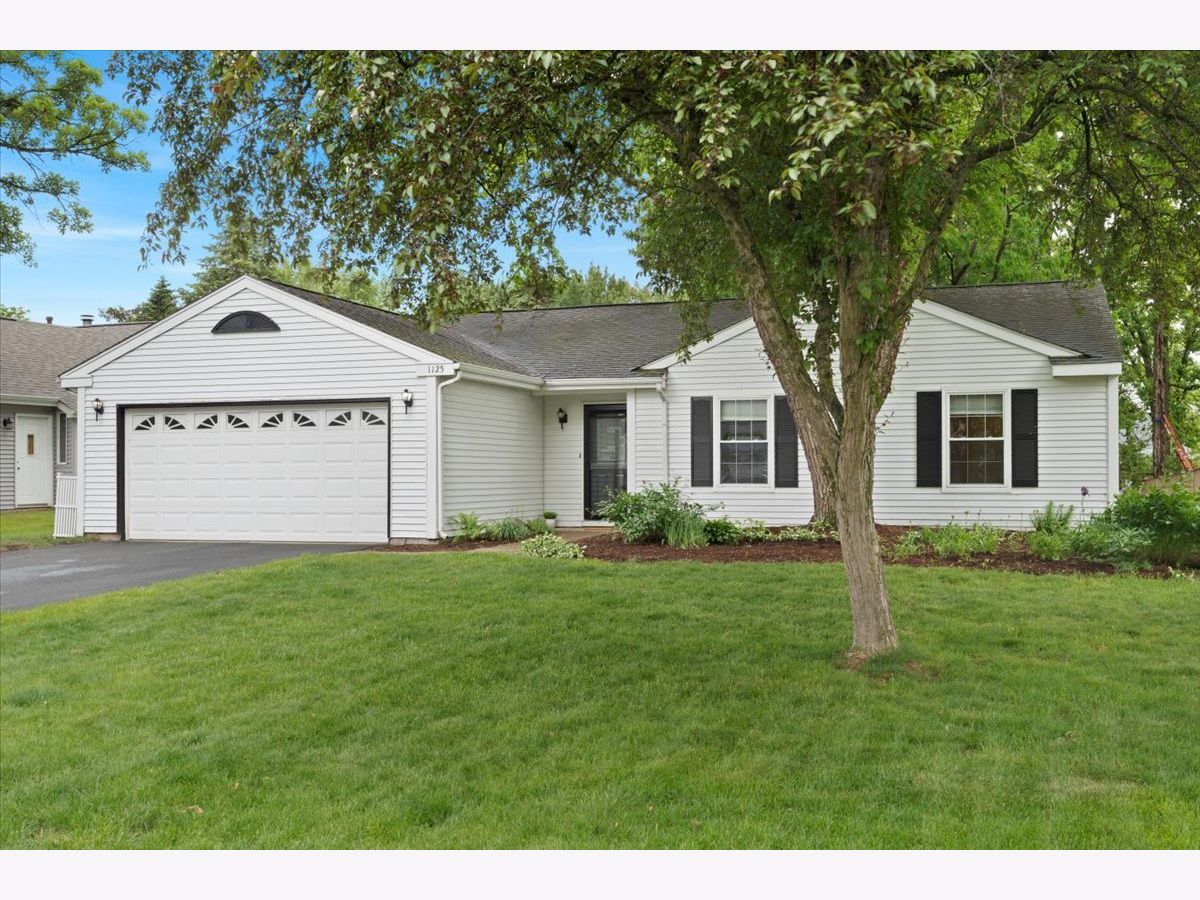Homes & Townhomes Sold Fox River Shores Island Lake Illinois, 1125 Portsmouth