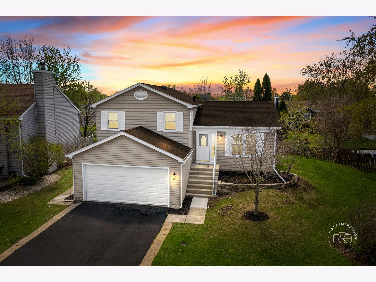 Homes Sold Rosewood Woodridge Illinois, 2717 Briarwood