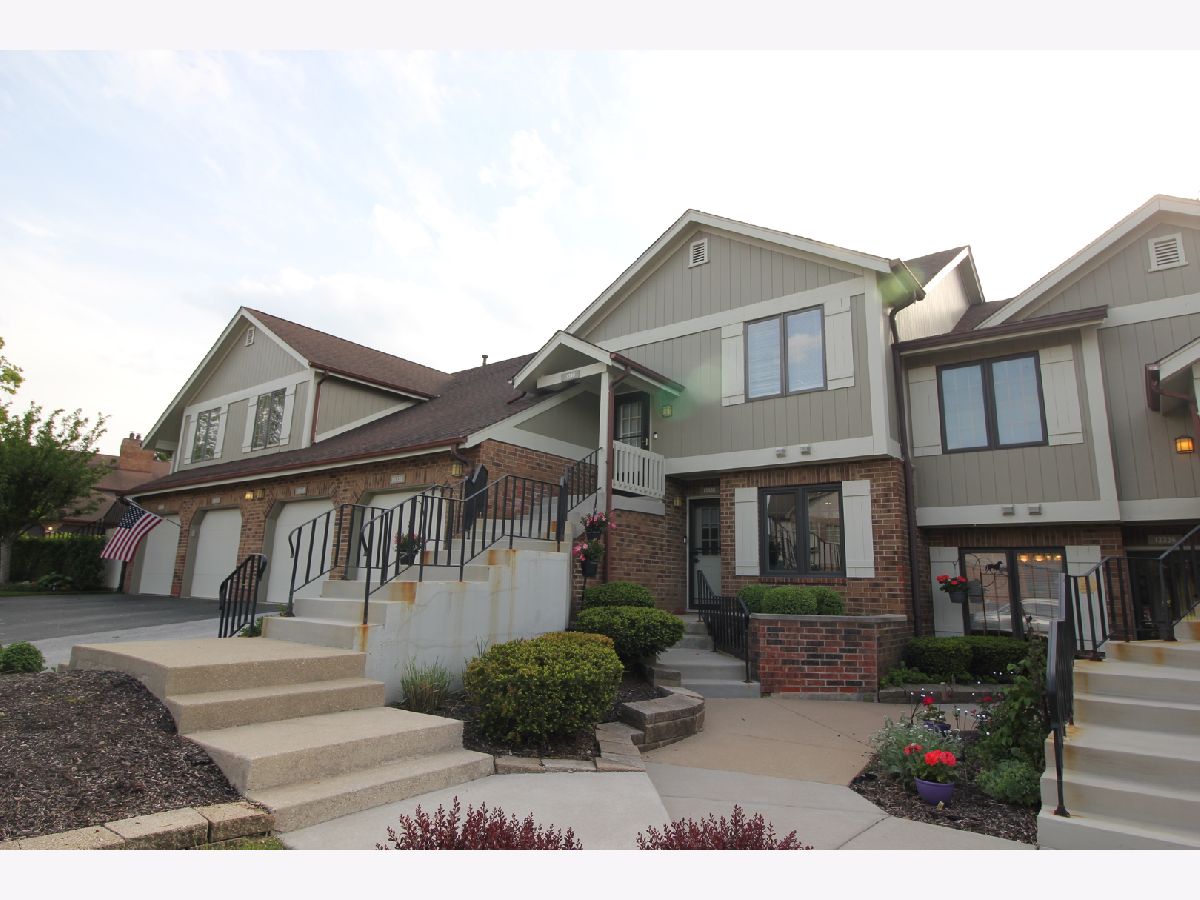Condos & Townhomes Sold Oak Hills Palos Heights Illinois, 13340 Oakview