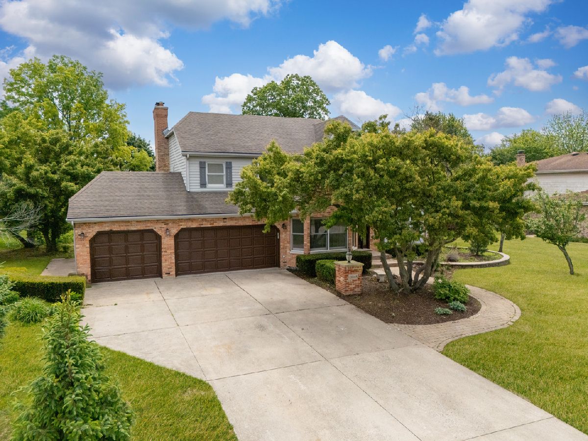 Homes Sold Fox Hills Estates Lemont Illinois, 13045 Silver Fox
