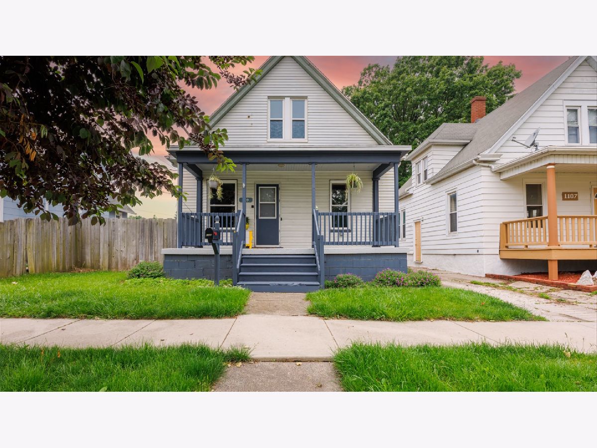 Homes & Condos & Townhomes Sold South Hill Bloomington Illinois, 1109 Center