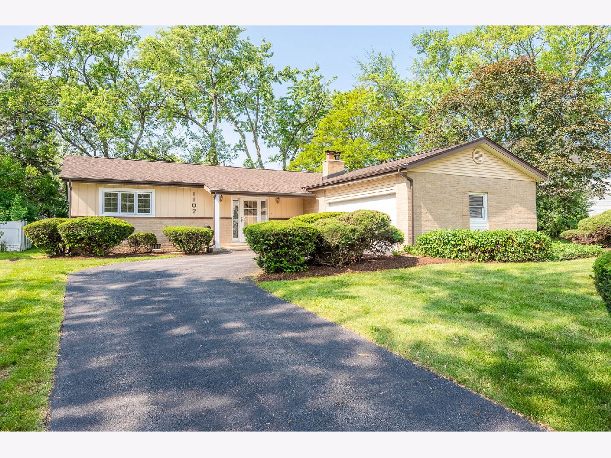  Sold Darien Illinois, 1107 Belair