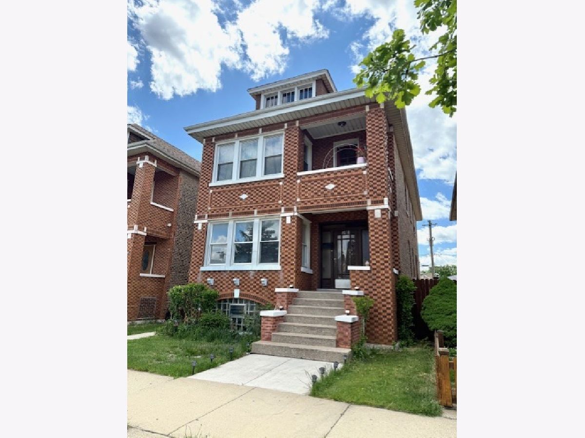 Rented Chicago Illinois, 4618 Karlov