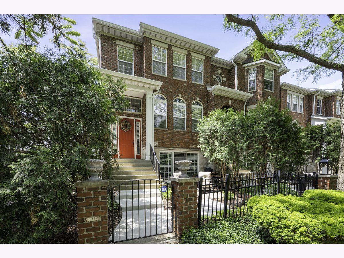 Townhomes Sold Vintage Club Naperville Illinois, 840 Shandrew