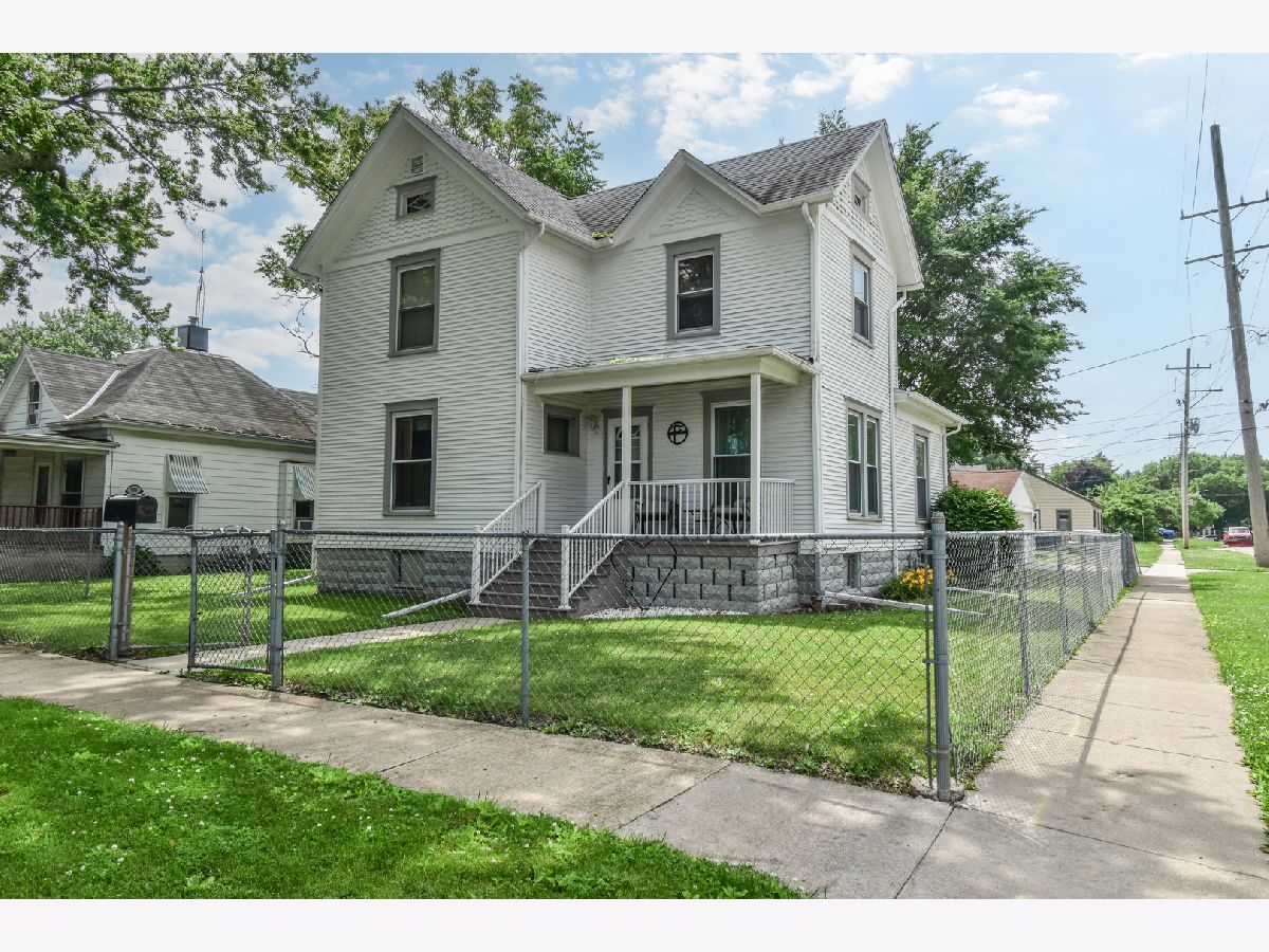  Sold Pontiac Illinois, 904 Madison