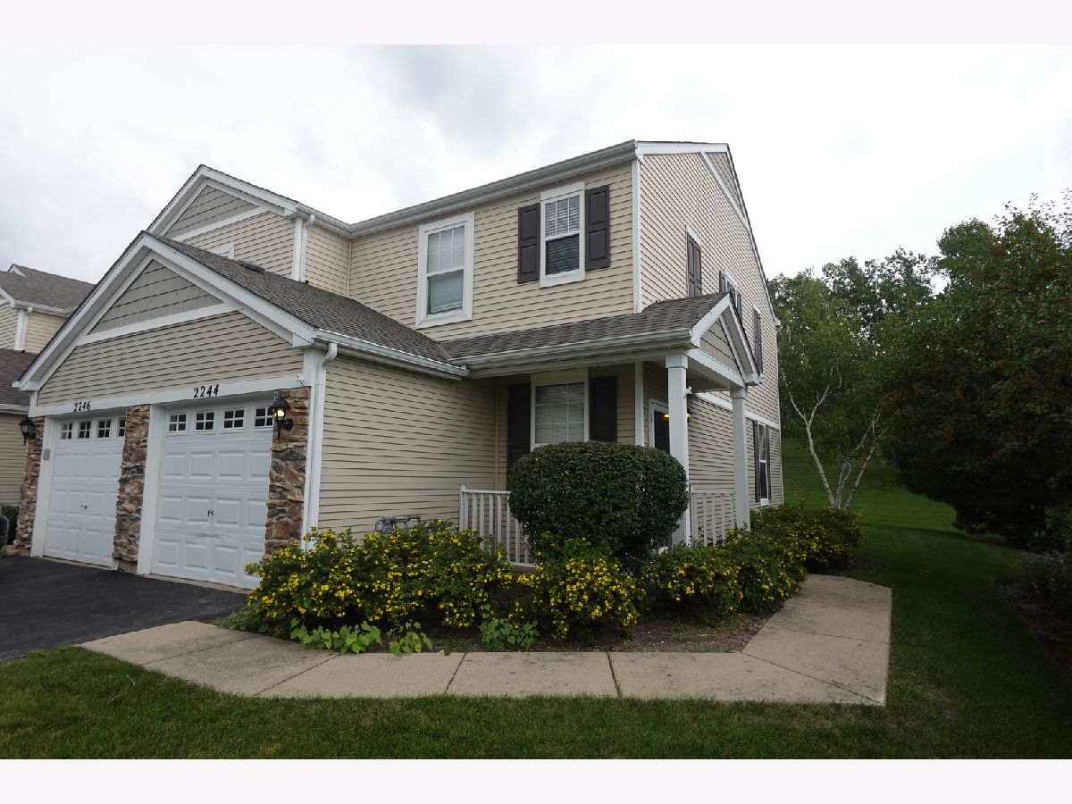  Rented Carpentersville Illinois, 2244 Flagstone