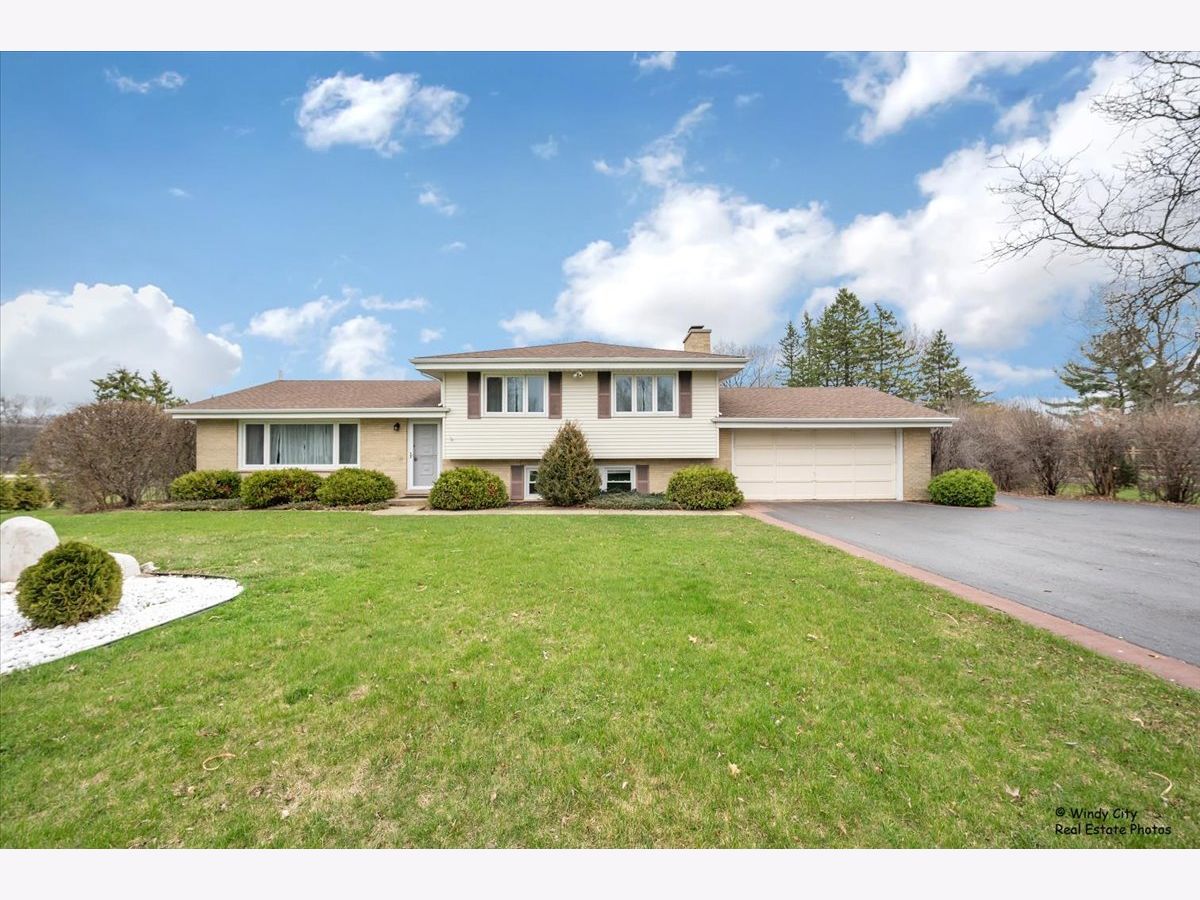 Homes For Sale Barrington Trails Barrington Illinois, 113 Wedgewood Drive