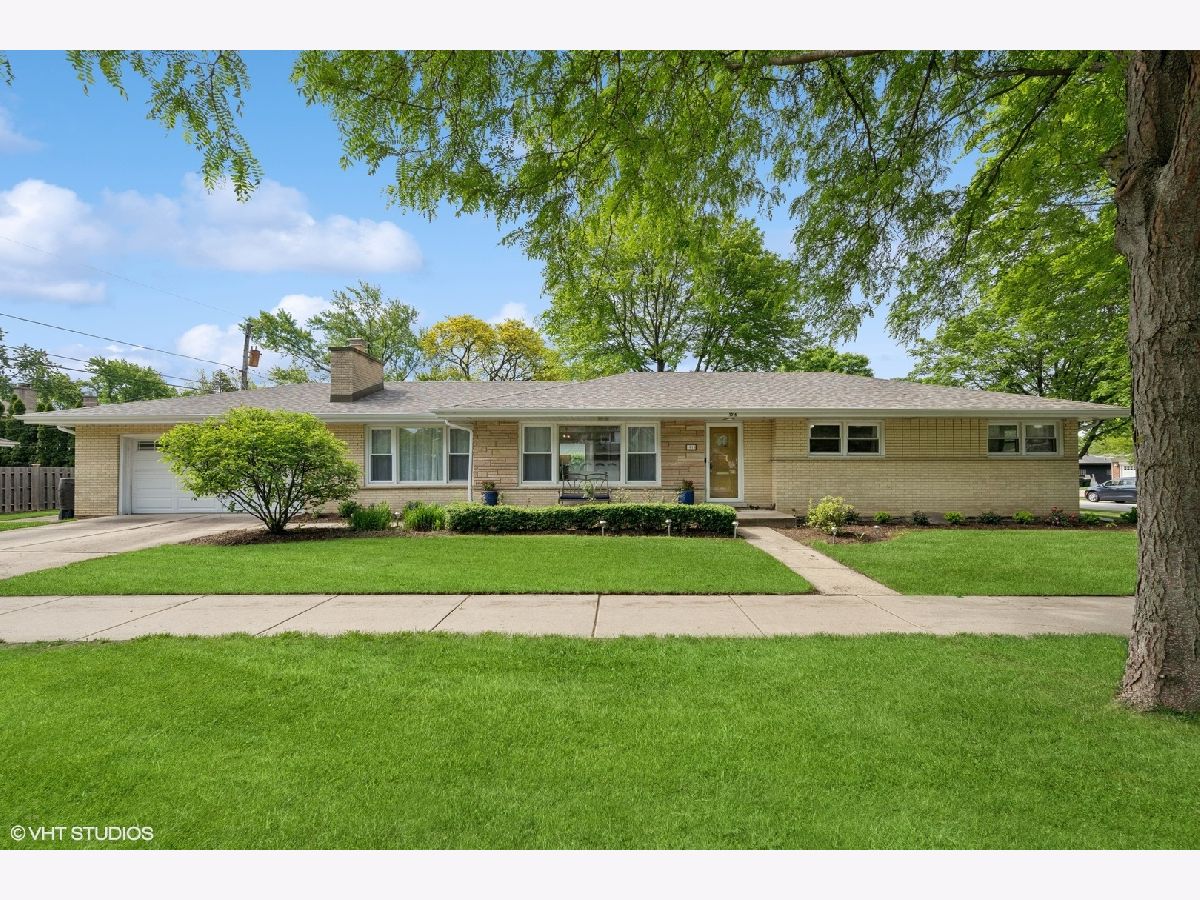 Homes & Condos & Townhomes Sold Pioneer Park Arlington Heights Illinois, 1015 Grove