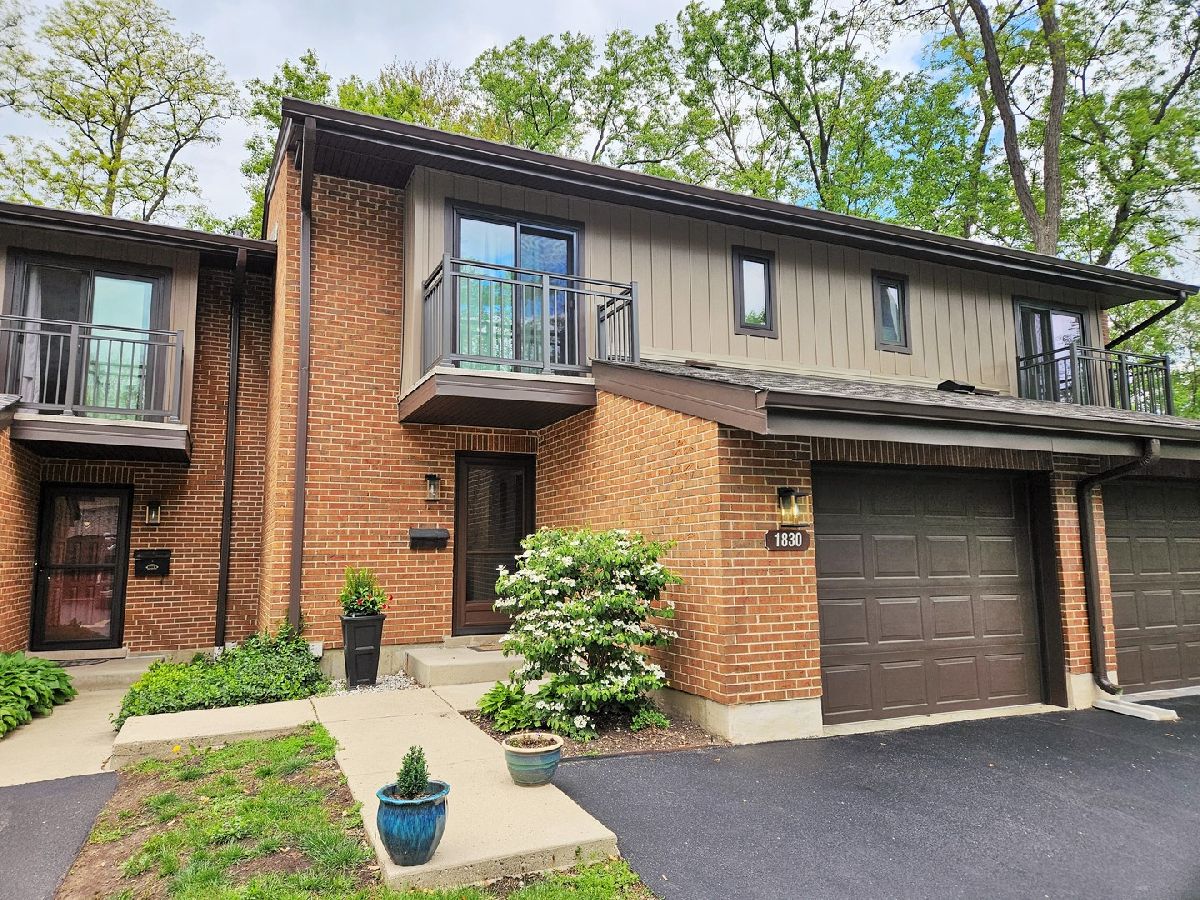 Townhomes Sold Chestnut Gardens Glenview Illinois, 1830 Chestnut
