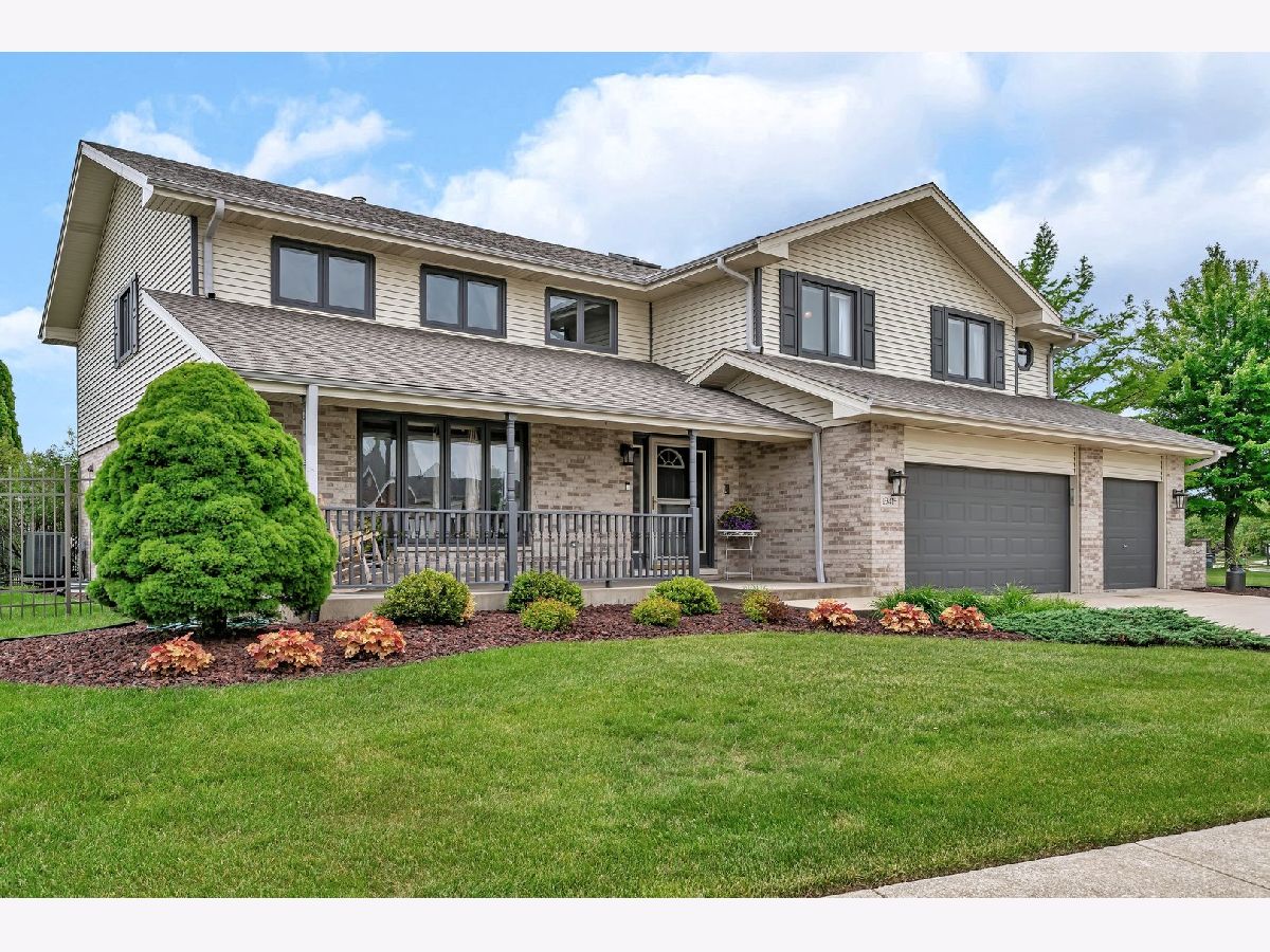 Homes & Townhomes & Condos Sold Brookside Glen Tinley Park Illinois, 19415 Lisadell