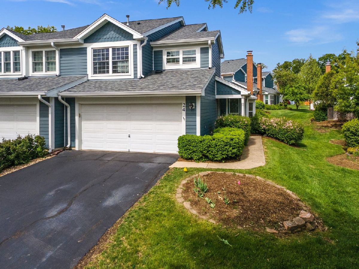 Townhomes & Homes Sold Sarahs Grove Schaumburg Illinois, 24 Sarahs Grove