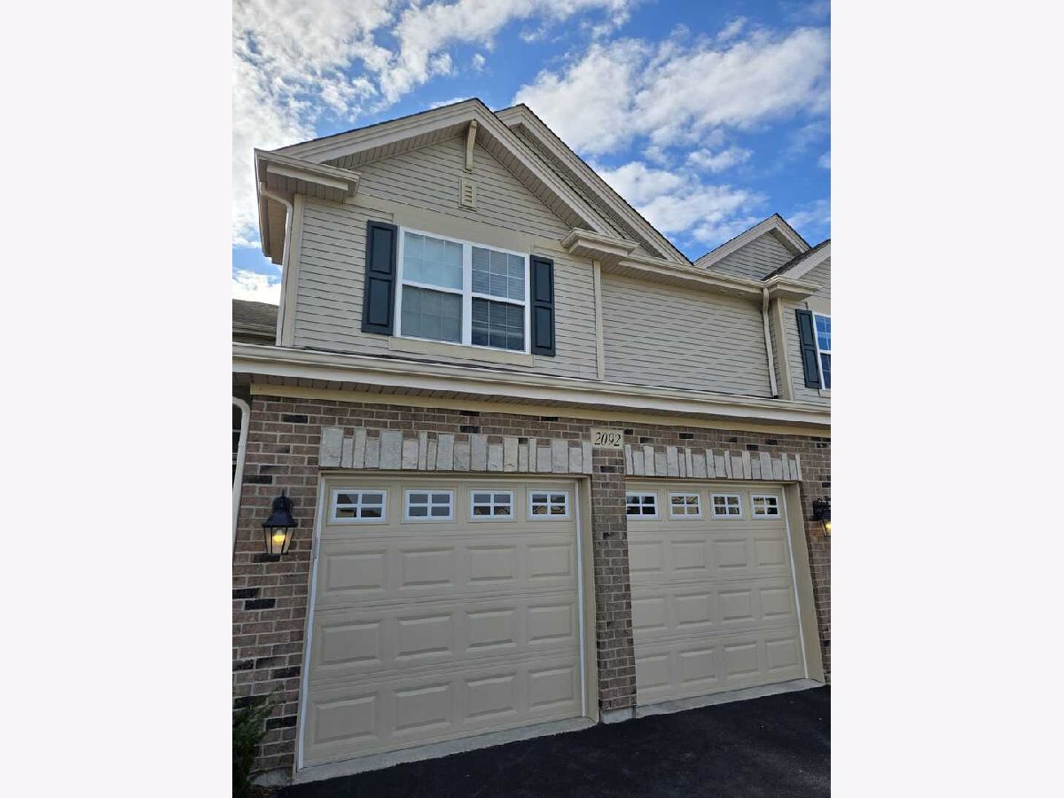 Townhomes Rented Deerbrook Place Aurora Illinois, 2092 Canyon Creek