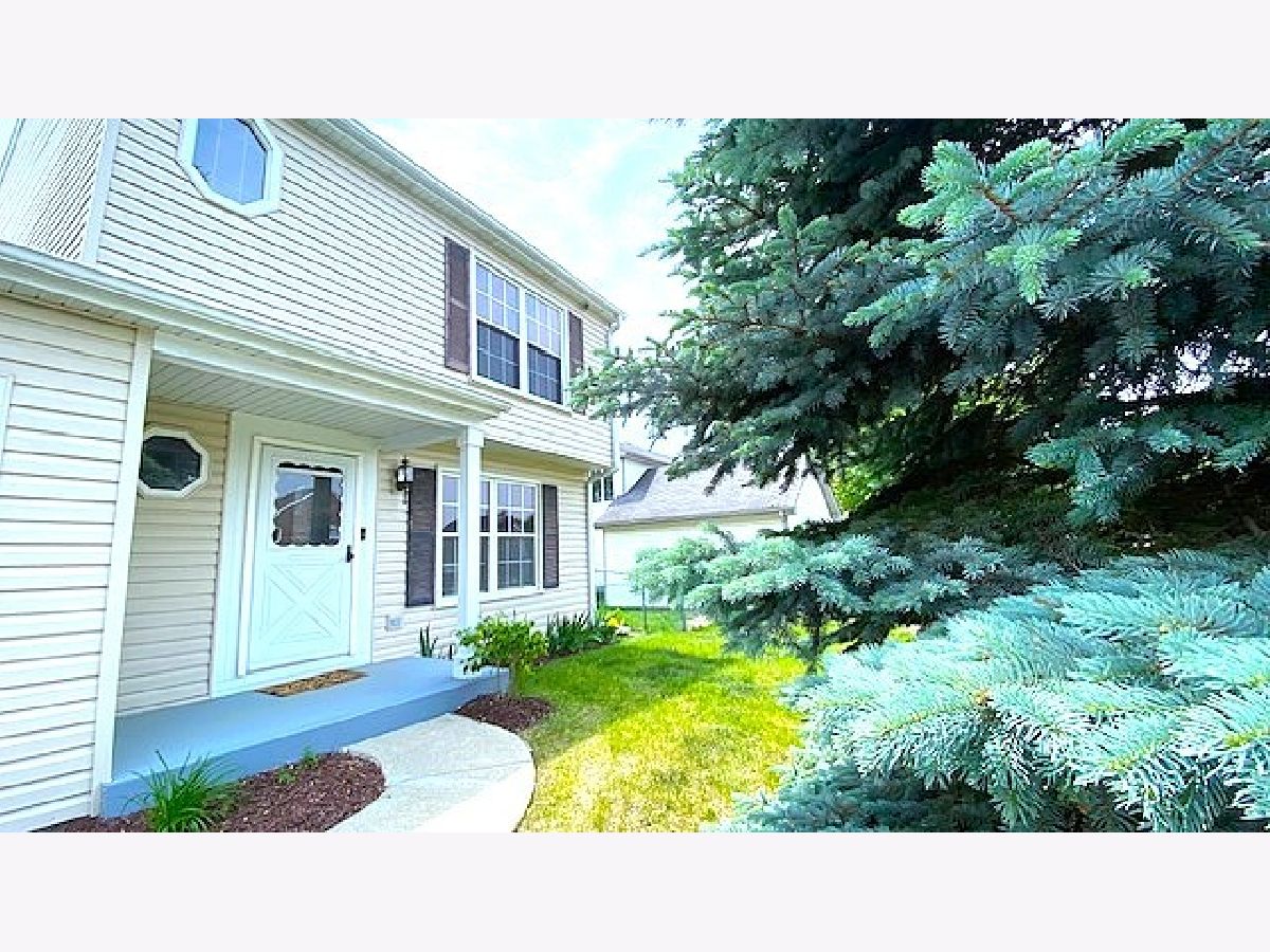 Homes Sold Keele Farms Carpentersville Illinois, 1807 Cambridge