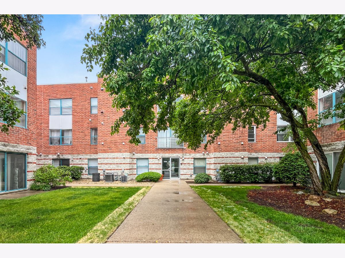 Condos & Townhomes & Homes Sold Kirchoff Meadows Rolling Meadows Illinois, 3275 Kirchoff