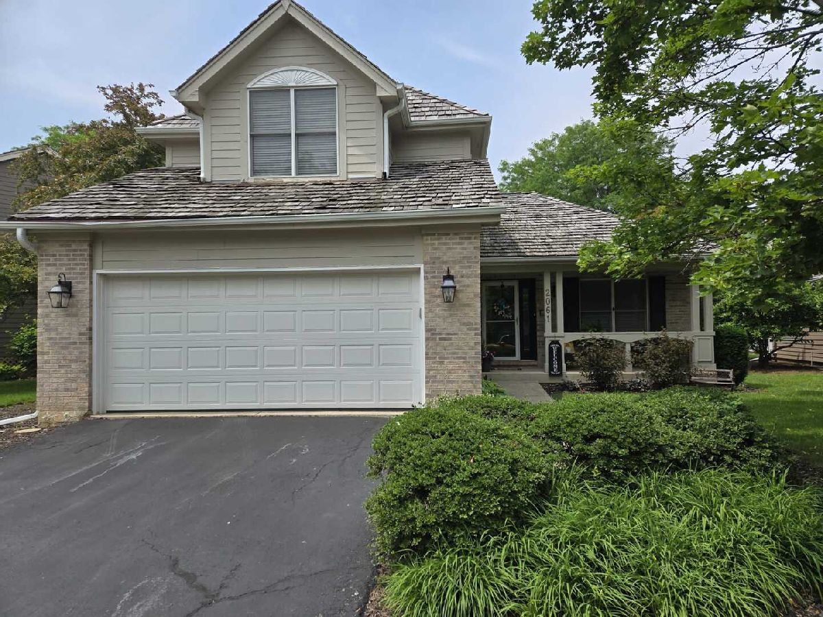 Homes & Townhomes & Condos Rented Stonebridge Aurora Illinois, 2061 Brookside