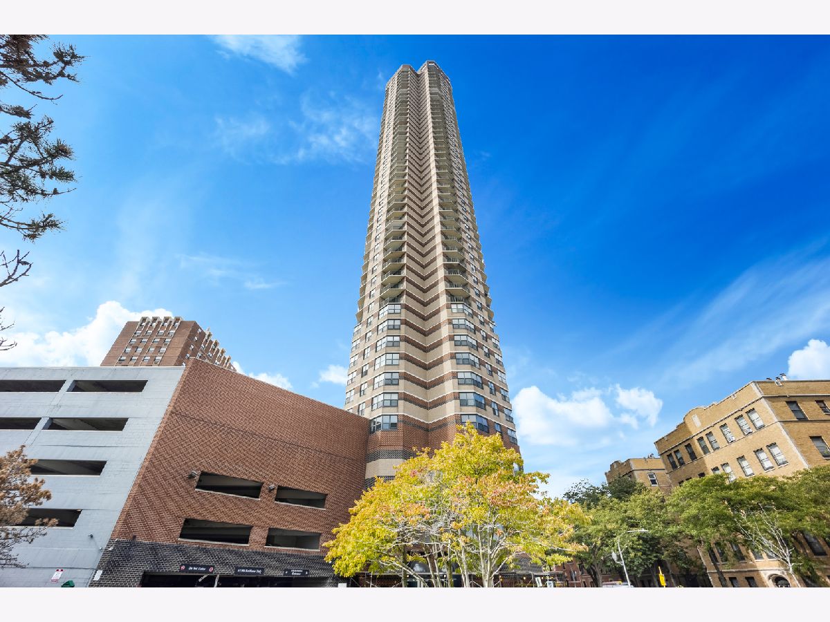 Condominiums Sold New York Condominiums Chicago Illinois, 3660 Lake Shore