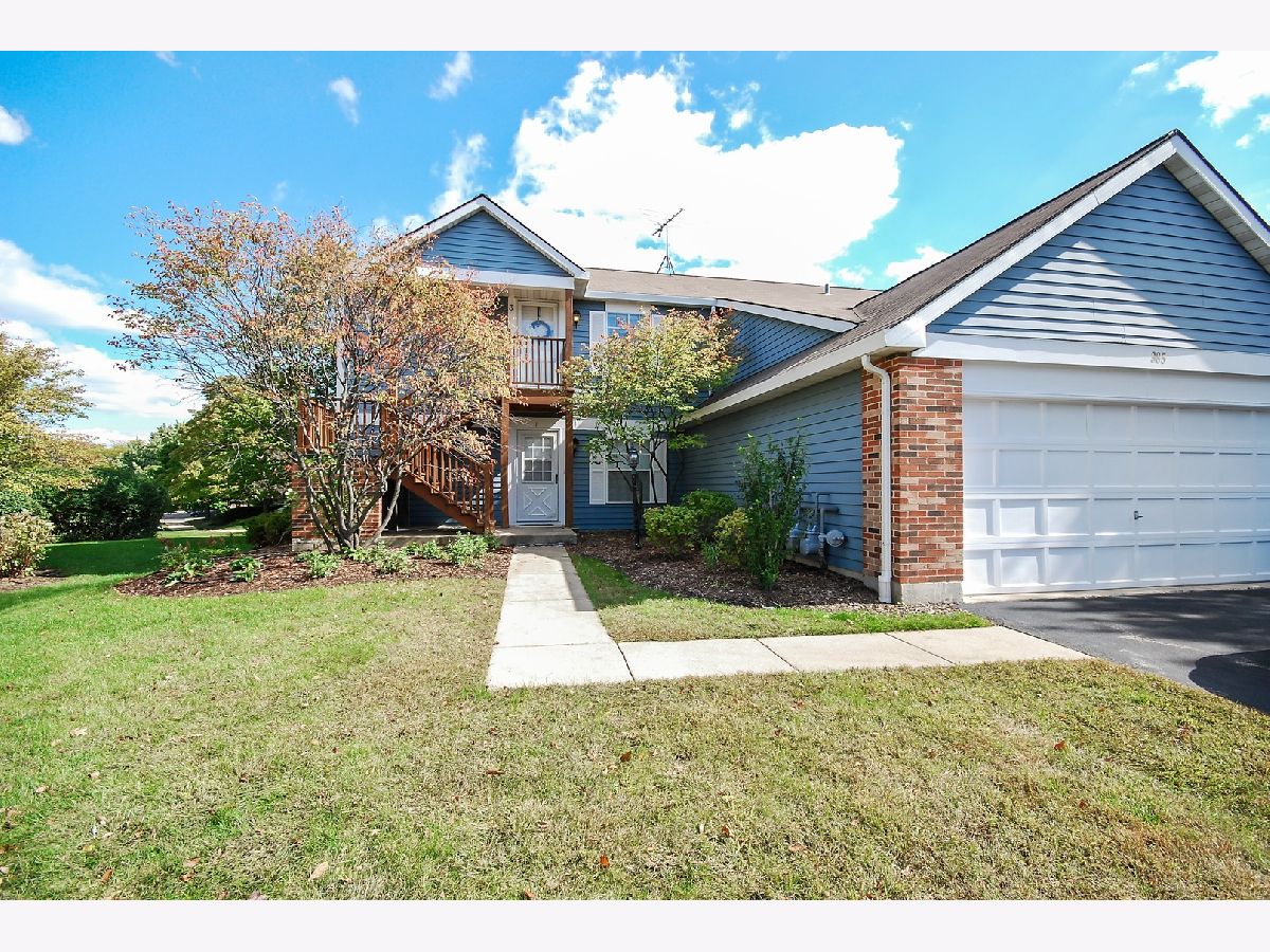  Rented Glen Ellyn Illinois, 385 Sandhurst