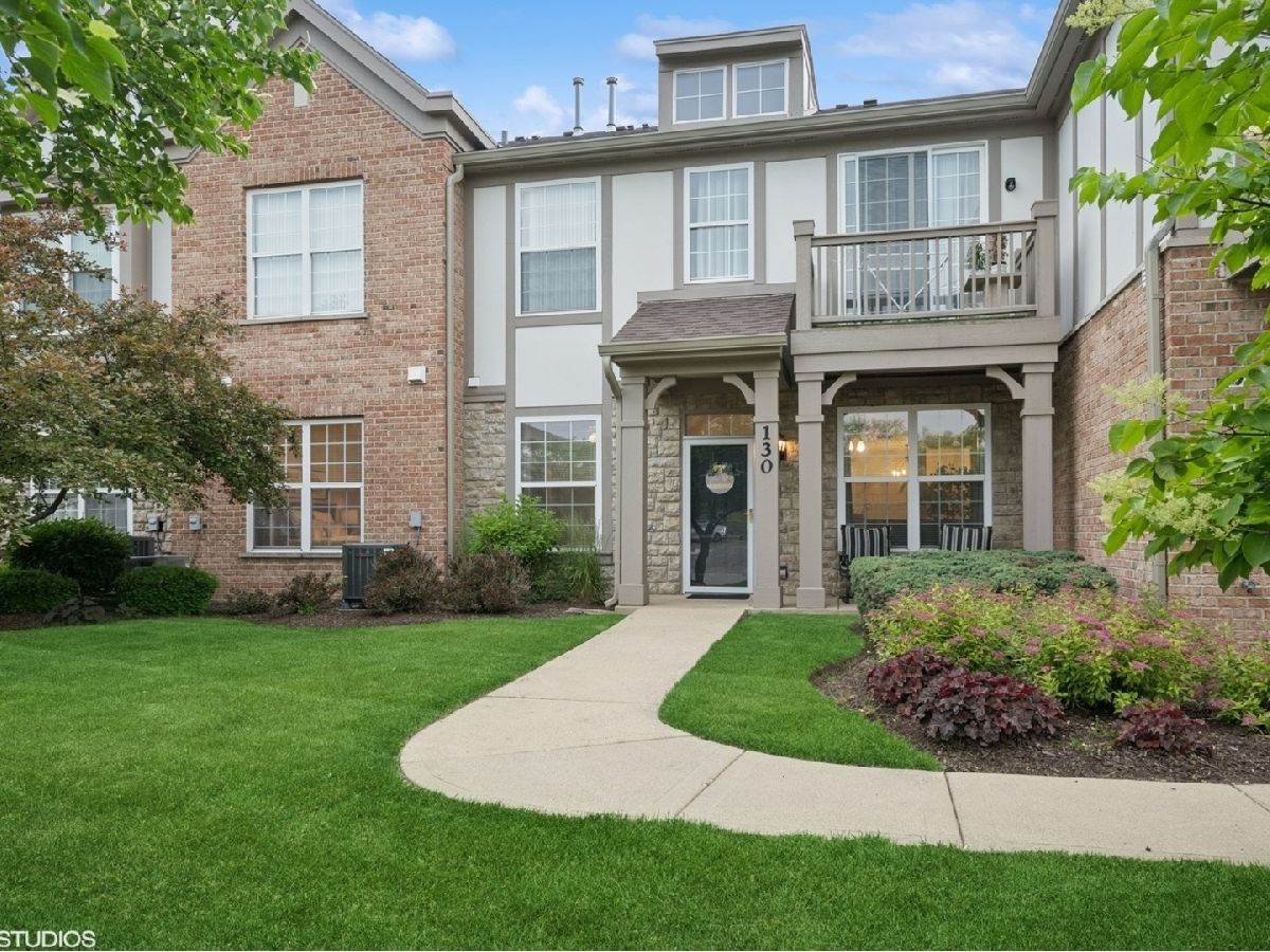  Sold Lake Zurich Illinois, 260 Rosehall