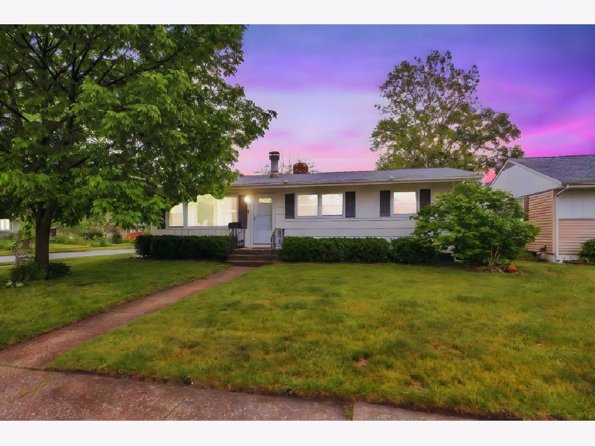  Rented Thornton Illinois, 105 Indianwood