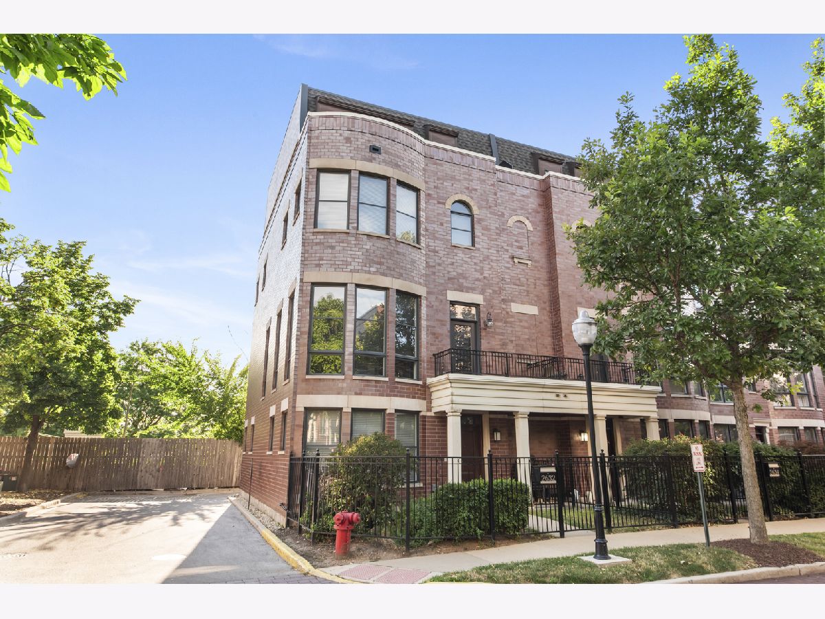 Townhomes & Homes Rented Hartland Park Chicago Illinois, 2632 Hartland